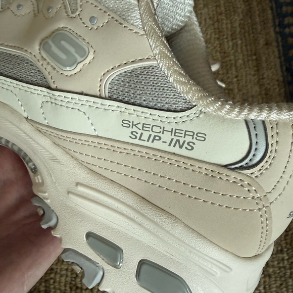 Skechers D’Lites Hands Free Slip-in Sneakers - Picture 7 of 10
